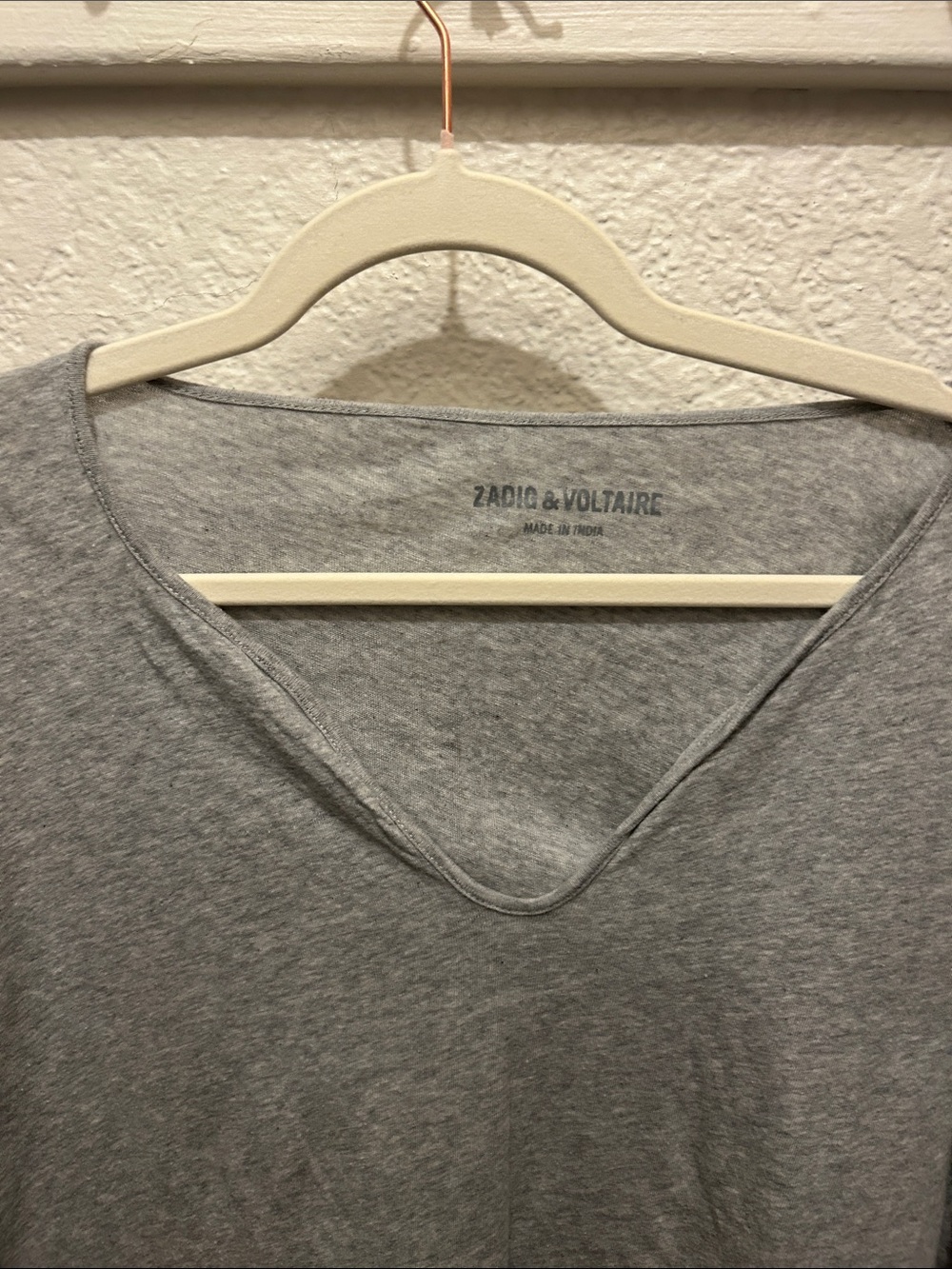 ZADIG & VOLTAIRE Light Gray V-Neck Long Sleeve Tee *Original Style* Sz LARGE - Picture 3 of 8